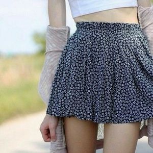 Brandy Melville Floral Luma Skirt